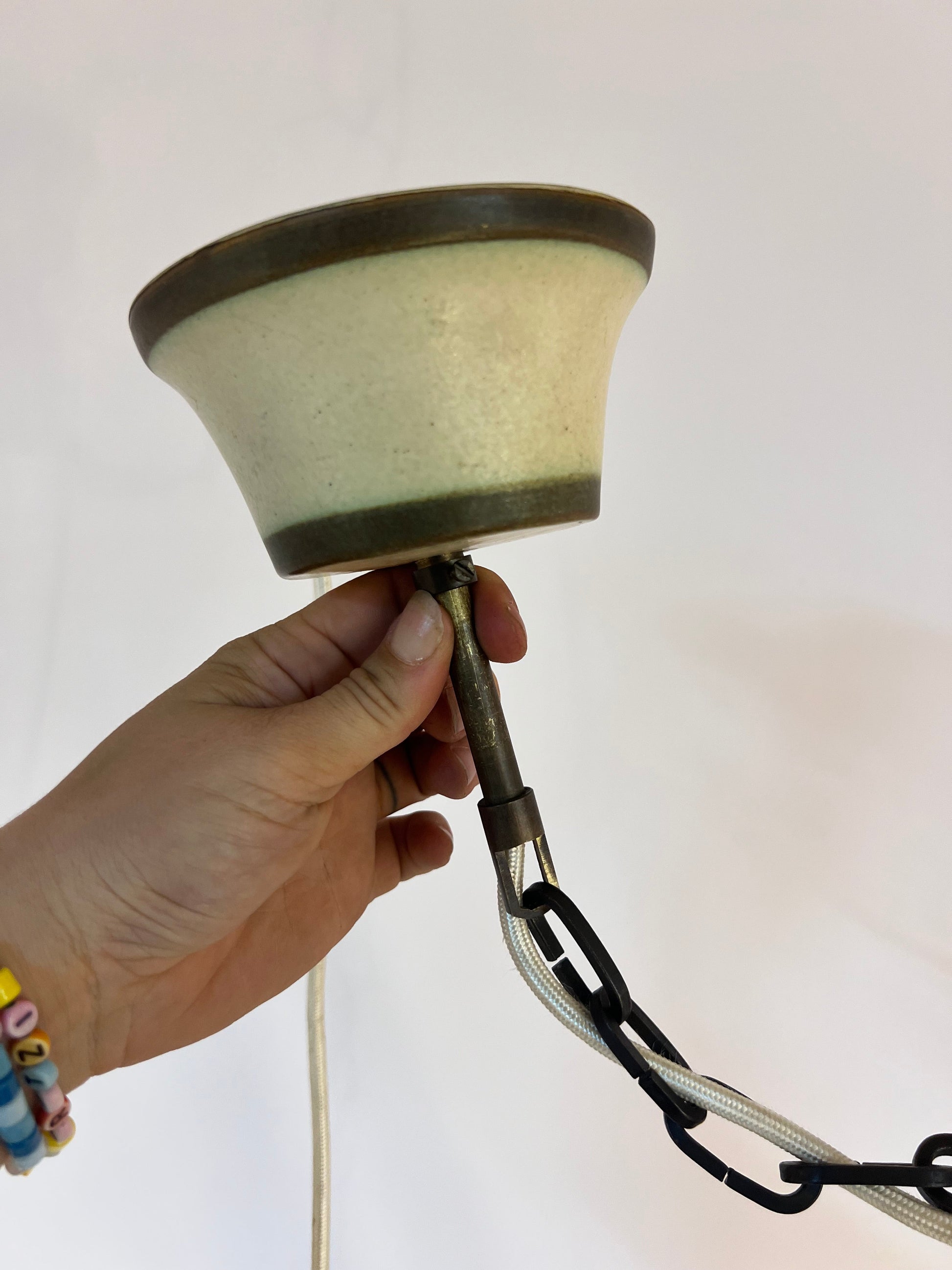 Vintage Hängelampe Keramik creme und grün mit Kette und Baldachin