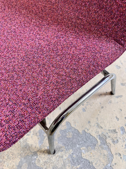 Vintage Sessel Lufthavnsstol von Anden Arkitekt für Duba Møbelindustri brombeer-pink Chrom