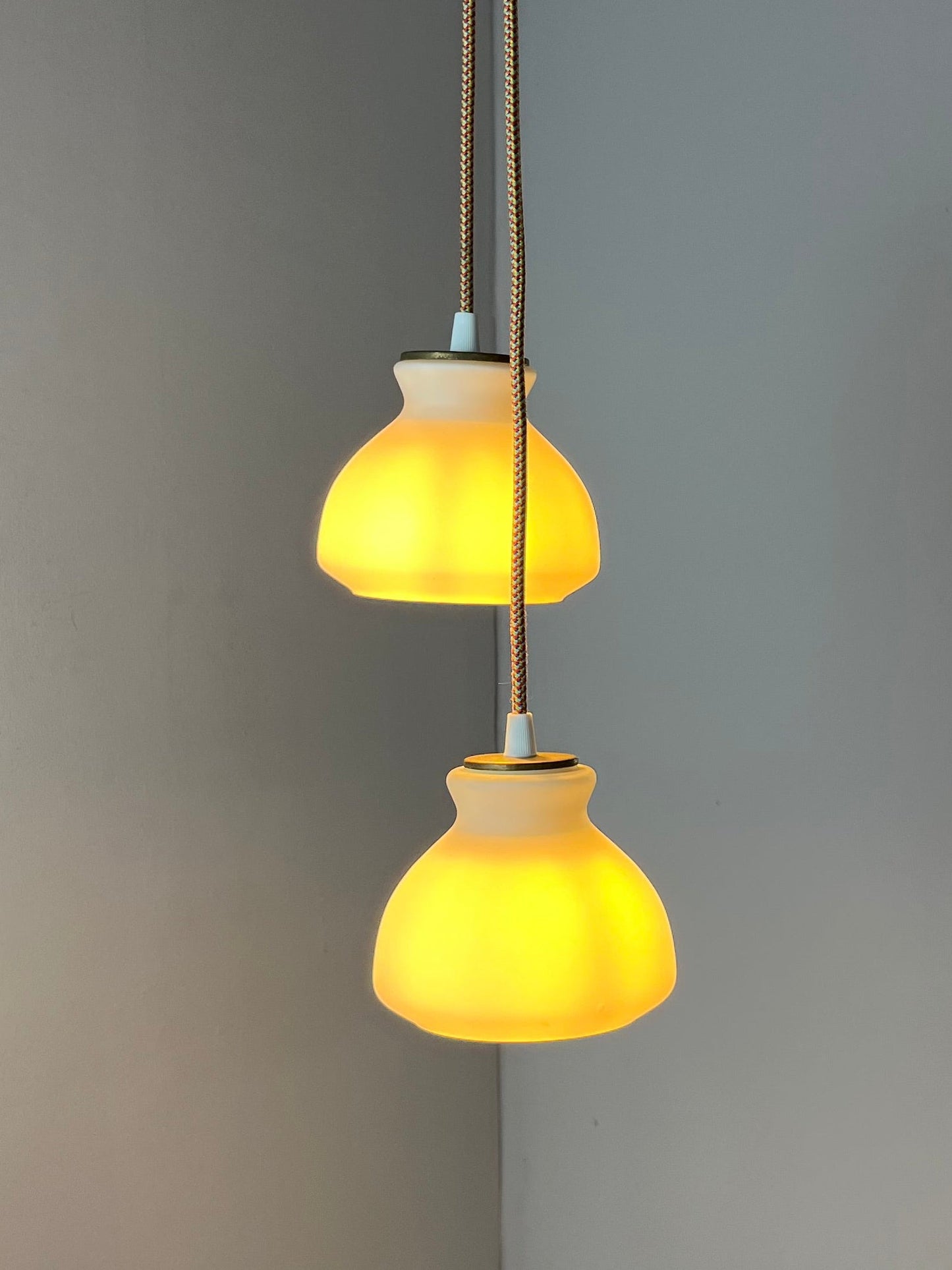 Vintage Hängelampe von Holmegaard aus weißem Glas