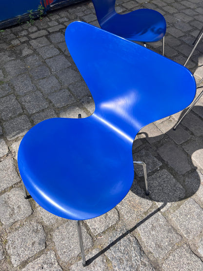 Chaise vintage Série 7 Bleu roi par Arne Jacobsen pour Fritz Hansen Lot de 4