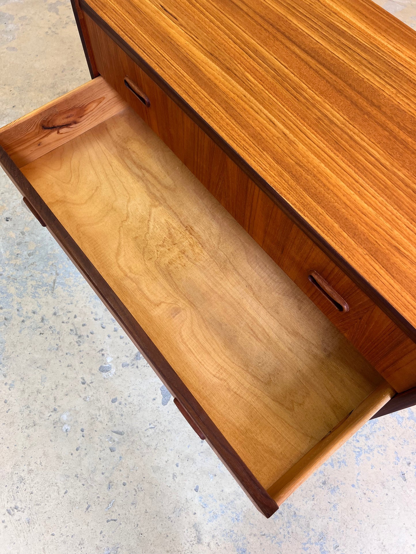 Vintage Kommode Teak zweifarbig aus Dänemark, 60er Jahre