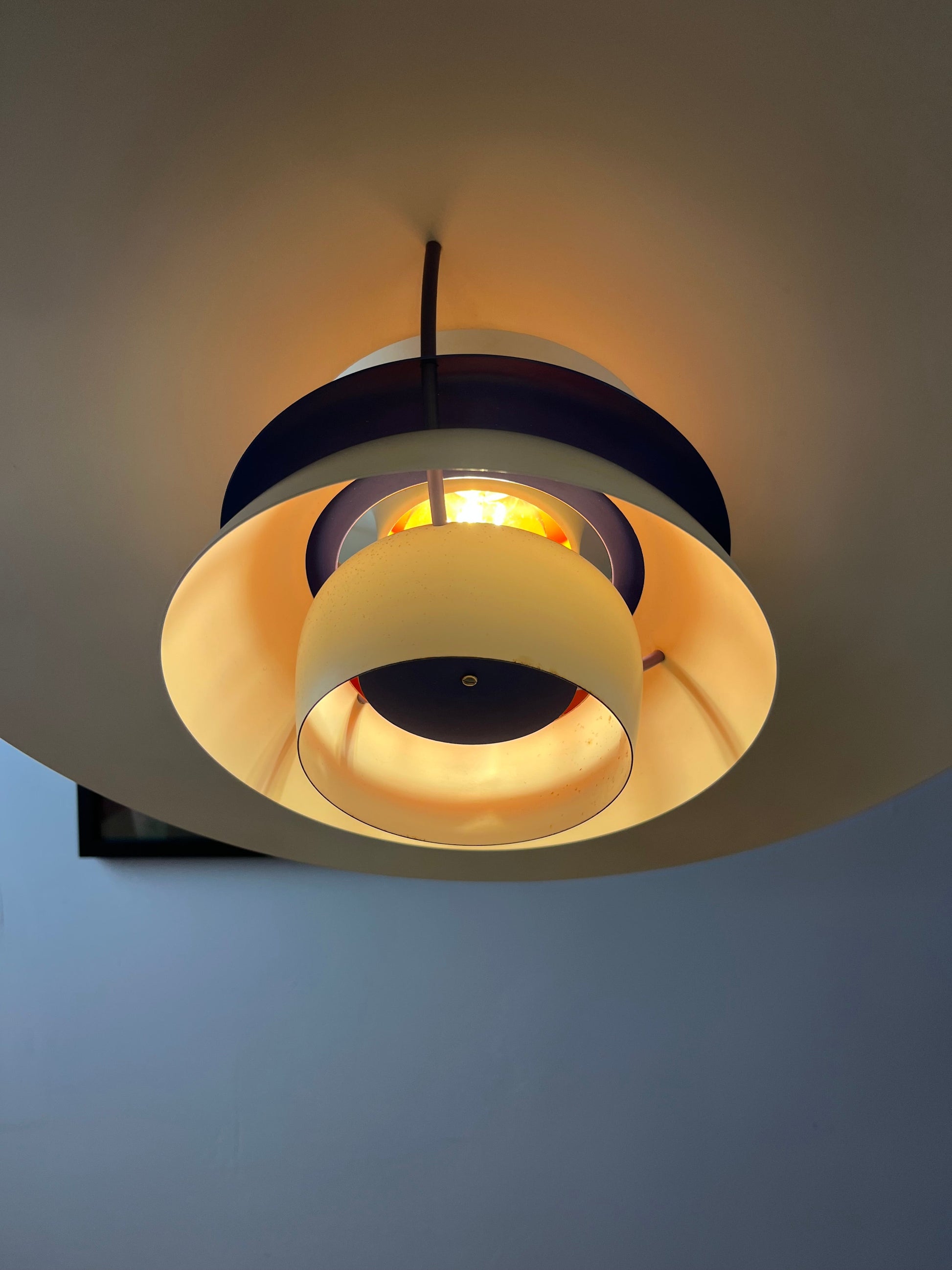 Vintage Pendelleuchte PH5 von Poul Henningsen für Louis Poulsen, weiß, königsblaue Lamelle