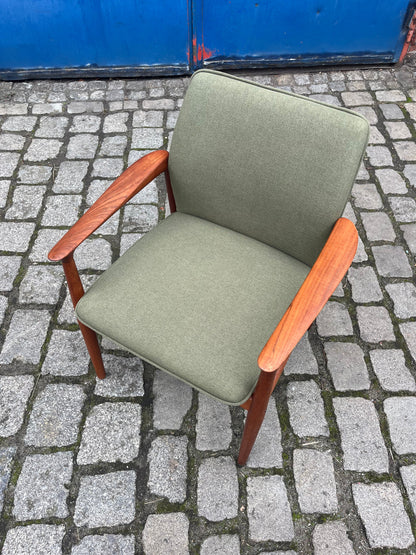 Vintage Sessel von Grete Jalk für Glostrup Møbelfabrik, neu gepolstert, grün, Teak