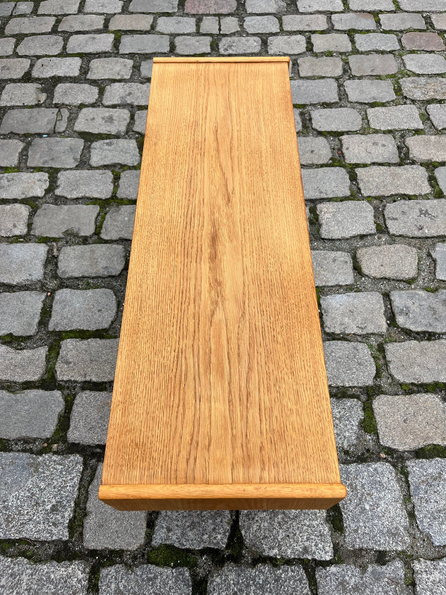 Lowboard Eiche mit Messinggriffen