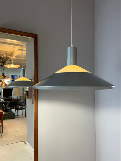 Suspension vintage modèle 118564 gris blanc par Louis Poulsen