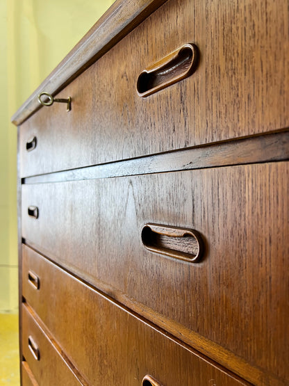 Vintage Kommode Teak mit Schloss aus Dänemark