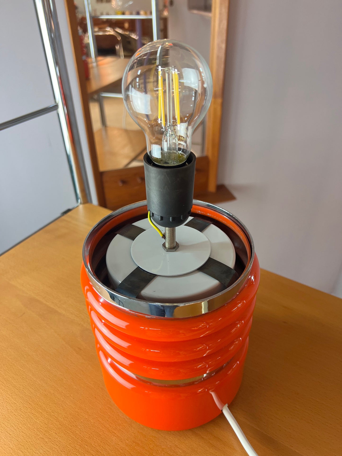 Vintage Tischlampe orange weiß von Enrico Tronconi