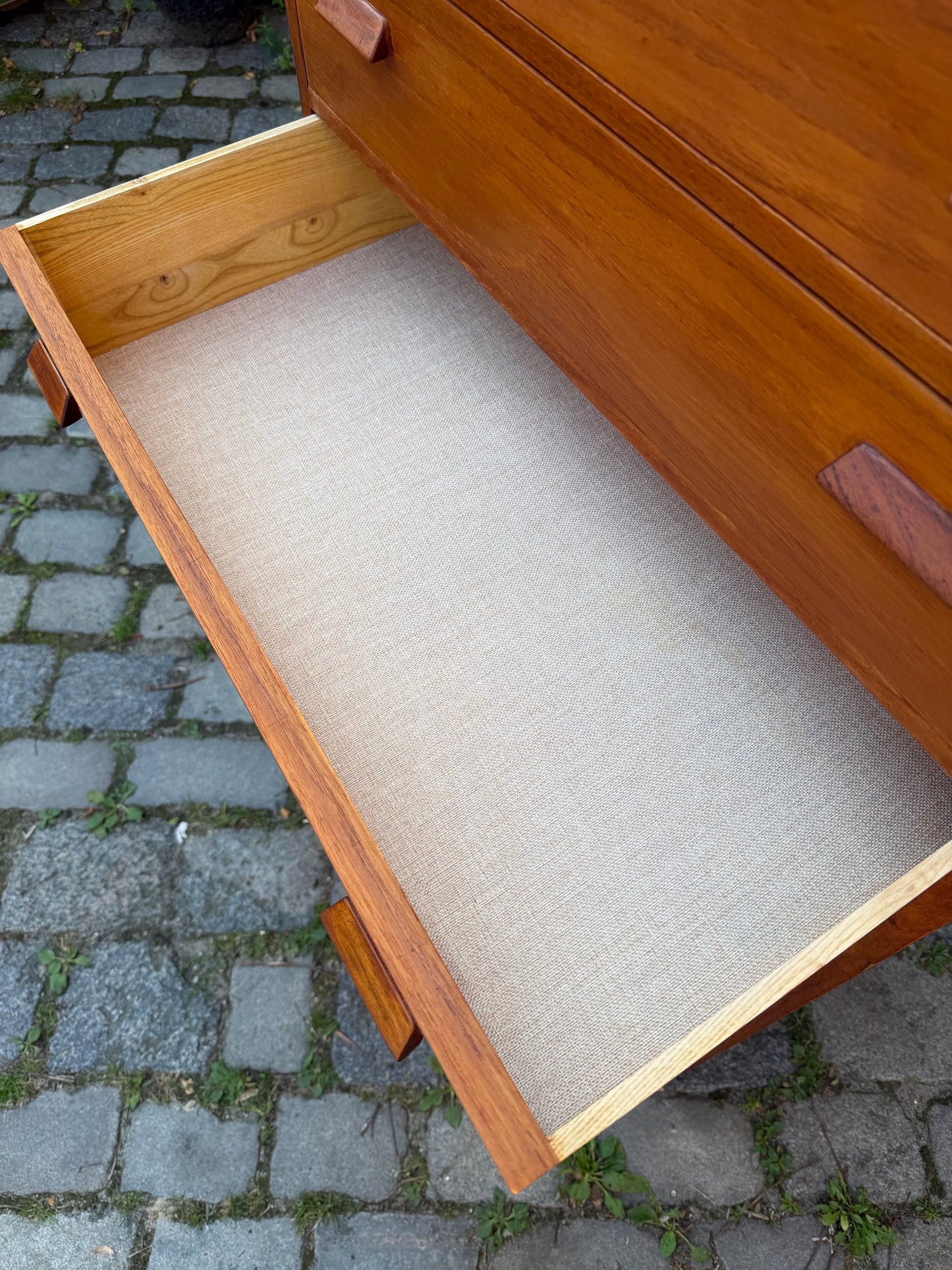 Vintage Tallboy Kommode aus Teak, Dänemark