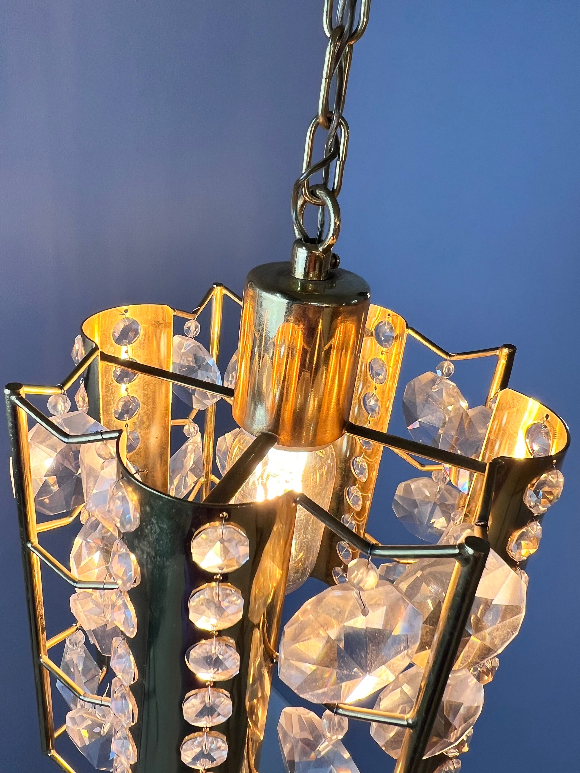 Vintage Hängelampe Messing Kristalle von Palwa