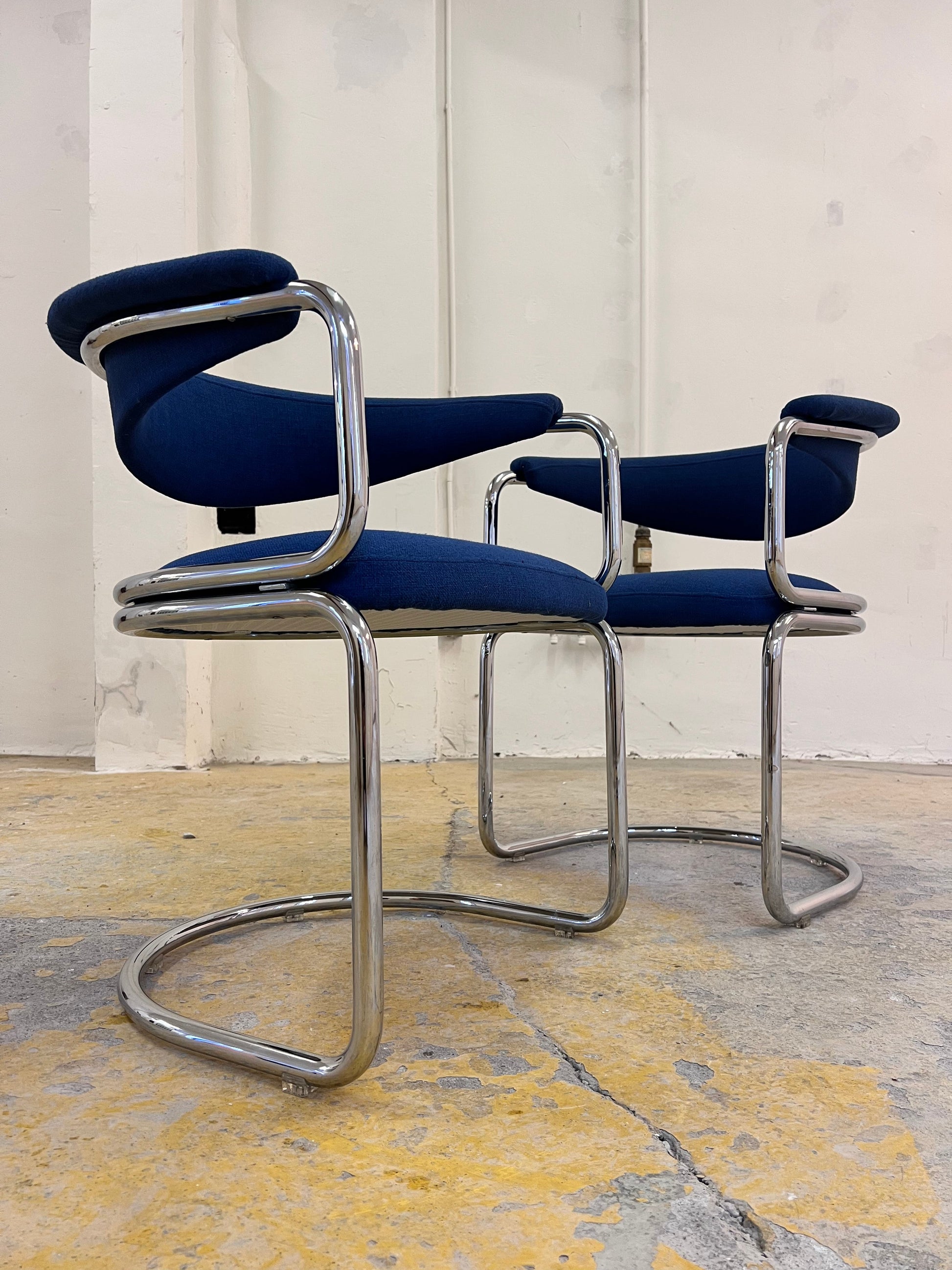 Vintage Freischwinger blau Chrom von unbekannt für unbekannt, neu gepolstert