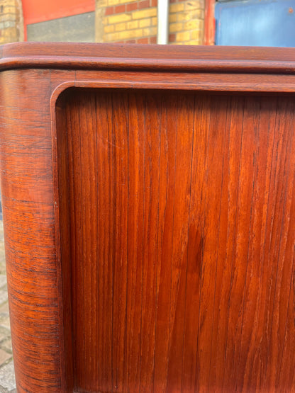 Vintage Highboard Teak mit Jalousietüren aus Dänemark