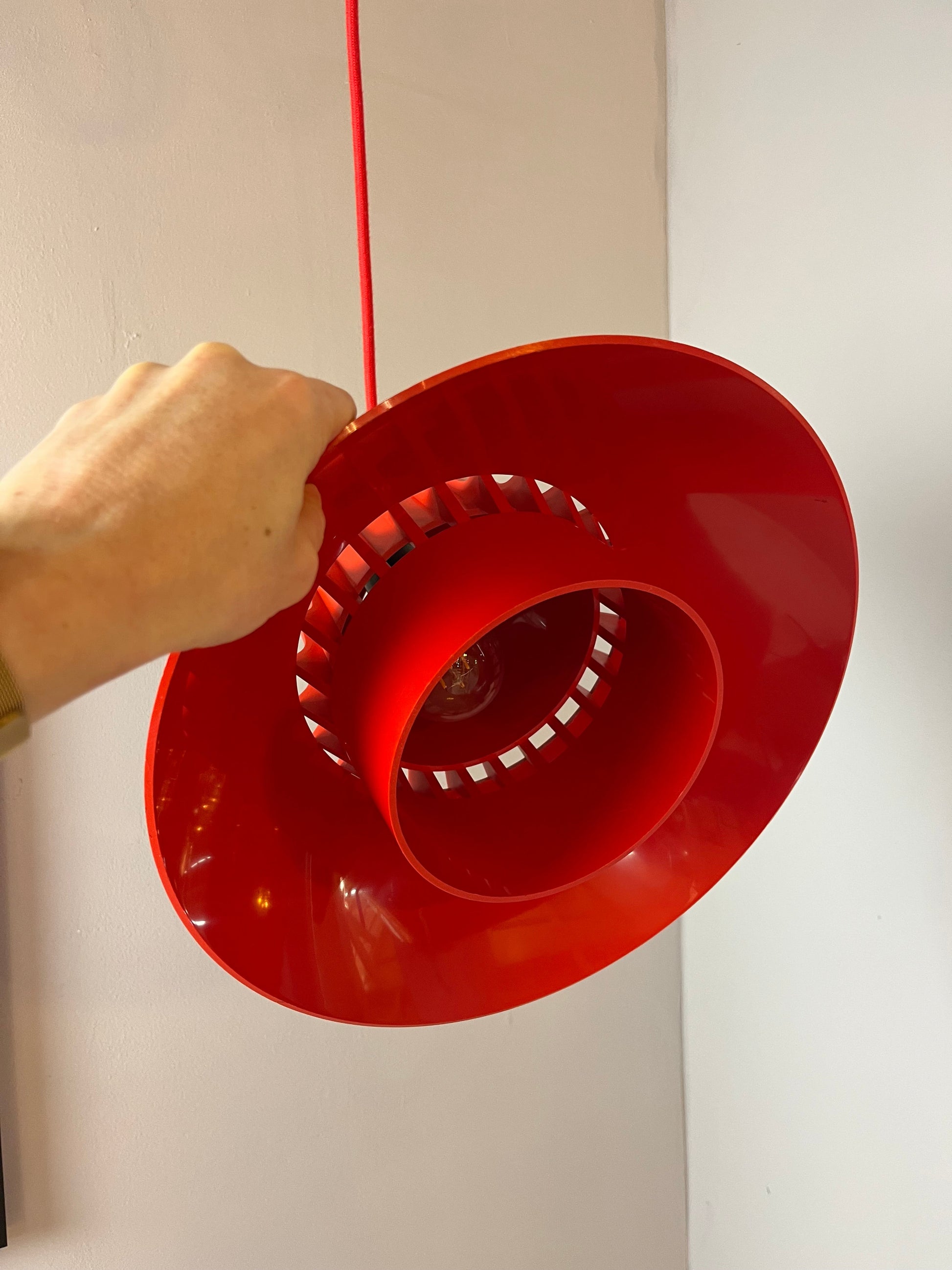 Vintage Hängelampe Solar von Svend Middelboe für Nordisk, rot, Kunststoff