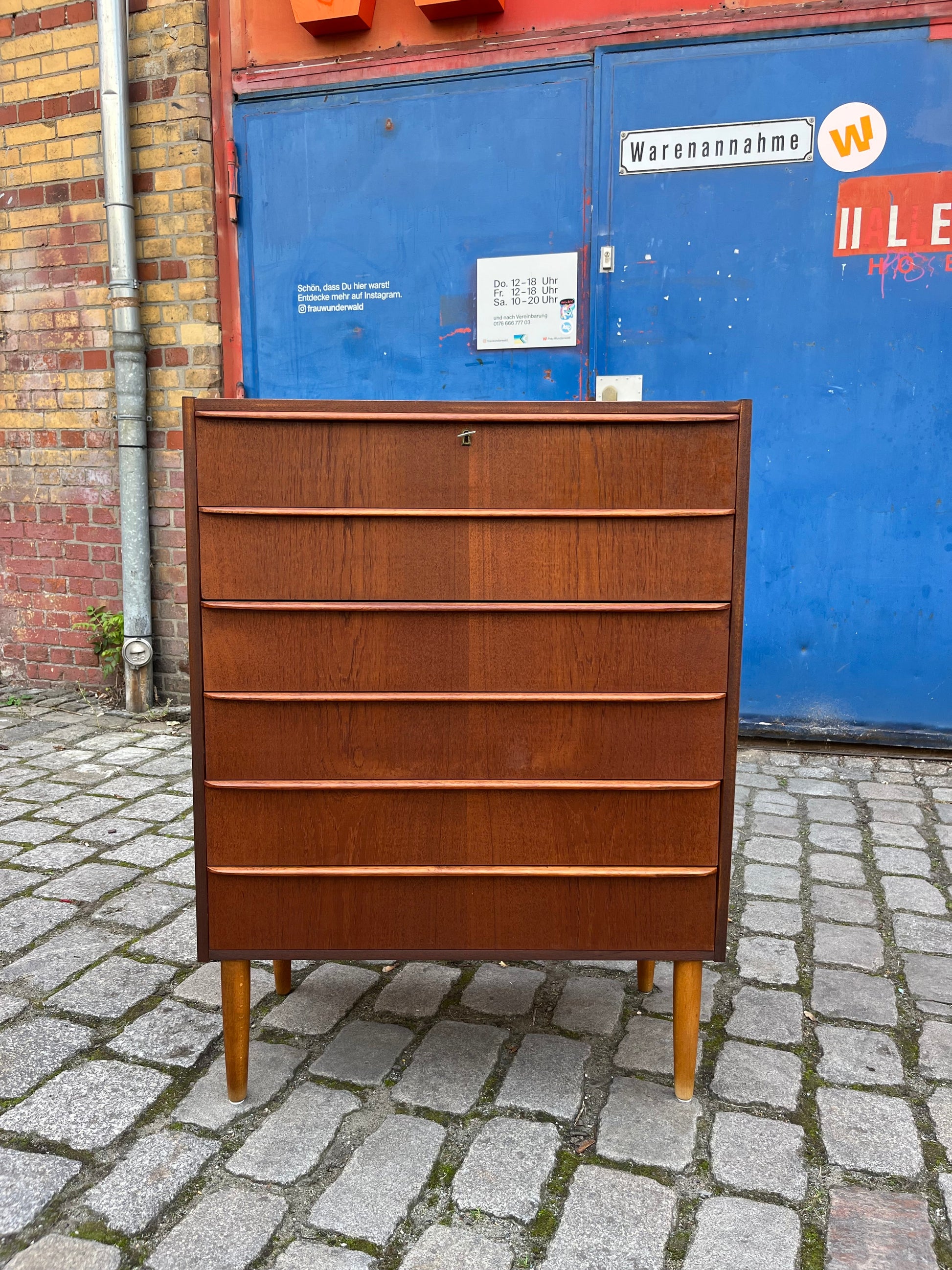 Vintage Kommode Teak mit Schloss aus Dänemark