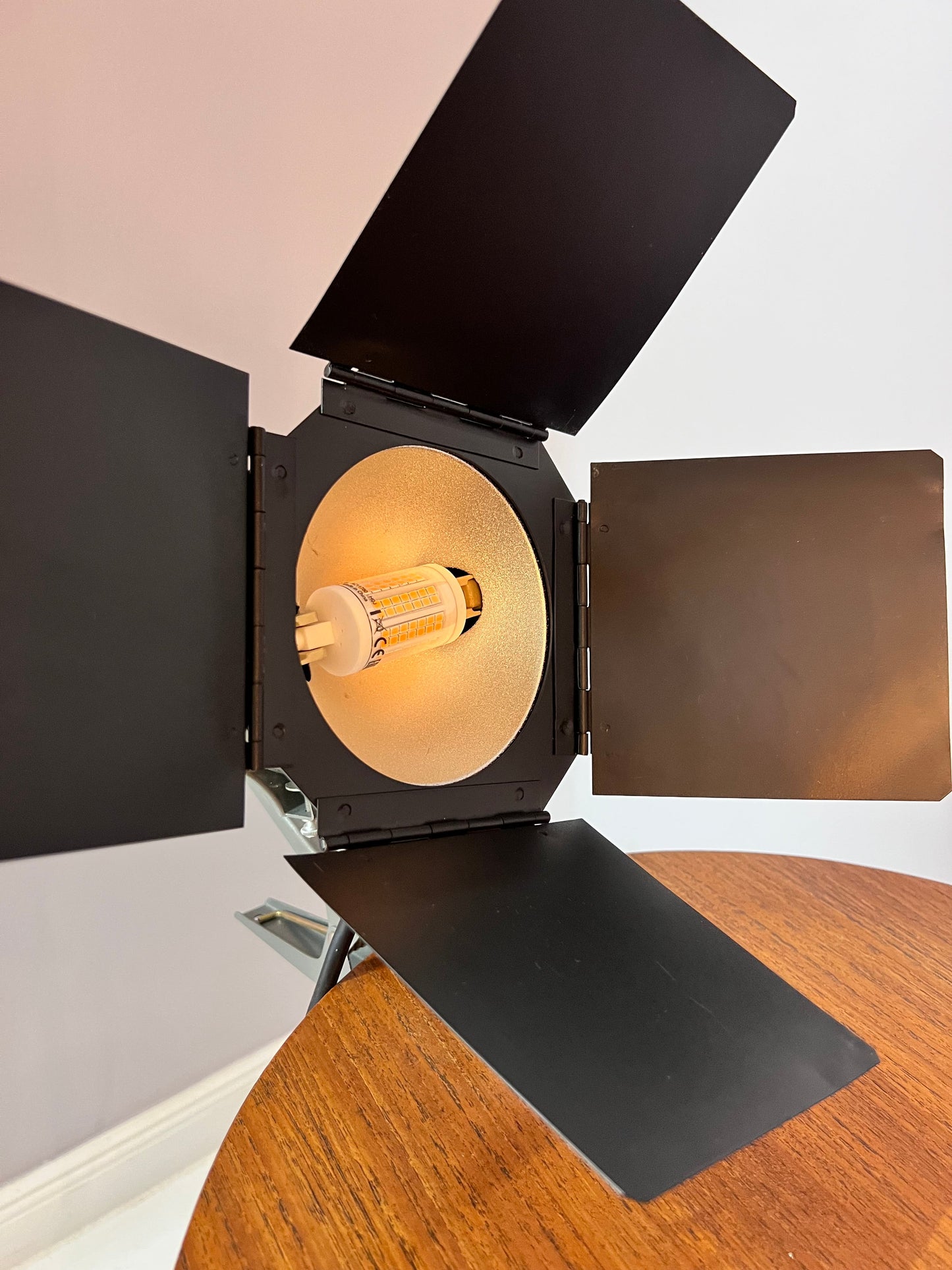 Studio clamp lamp by Cremer