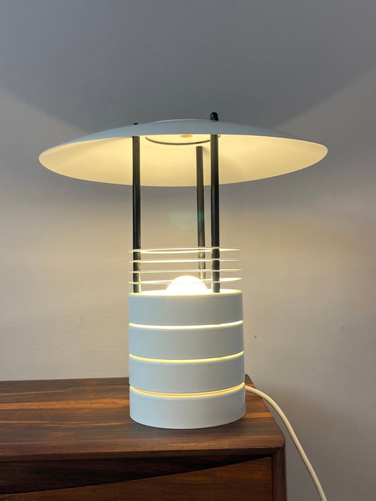 Lampe de table vintage en métal blanc par Jørgen Buchwald pour Laterna Danica