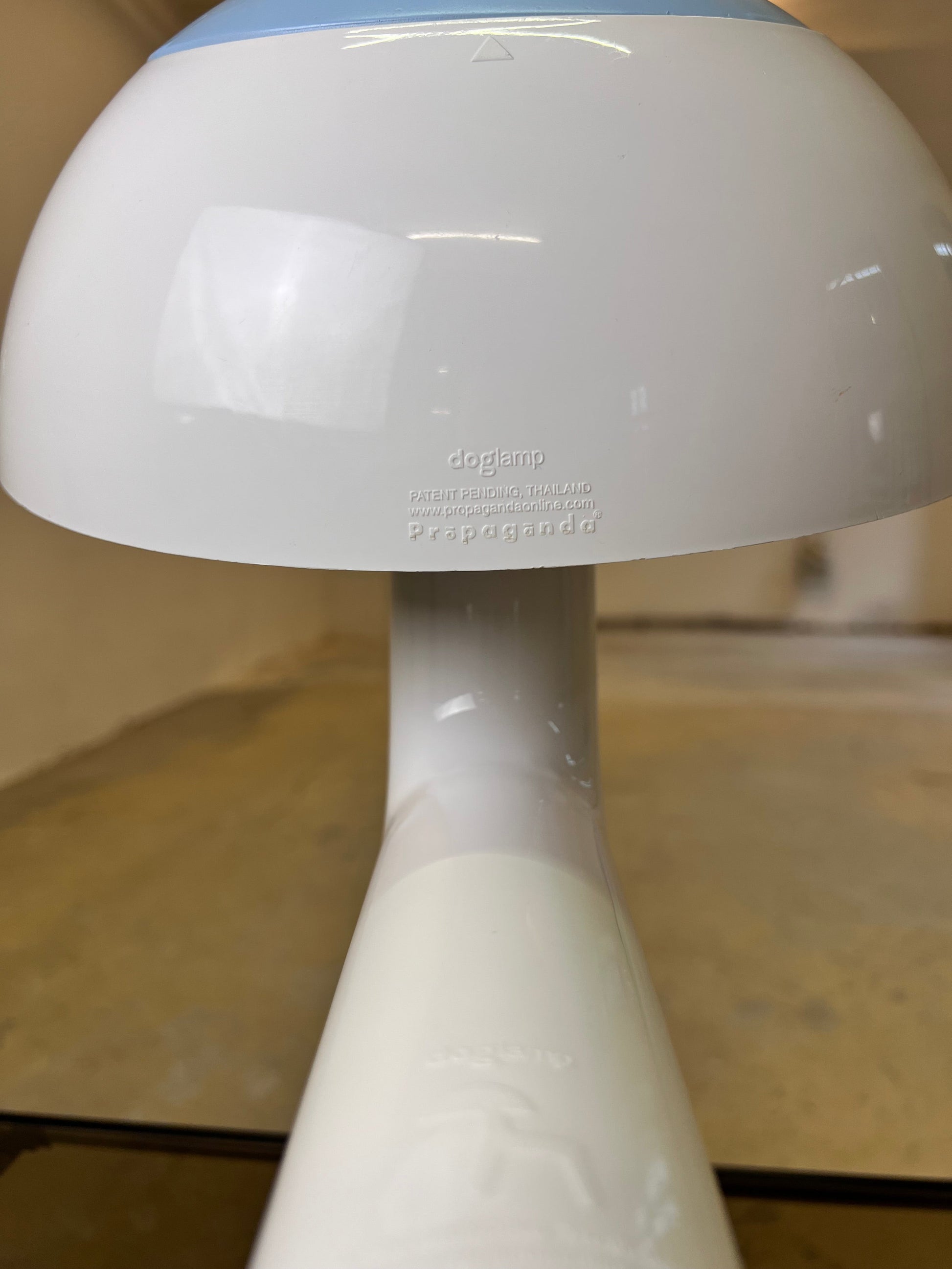 Vintage Lampe Doglamp von Propaganda für Propaganda hellblau, weiß