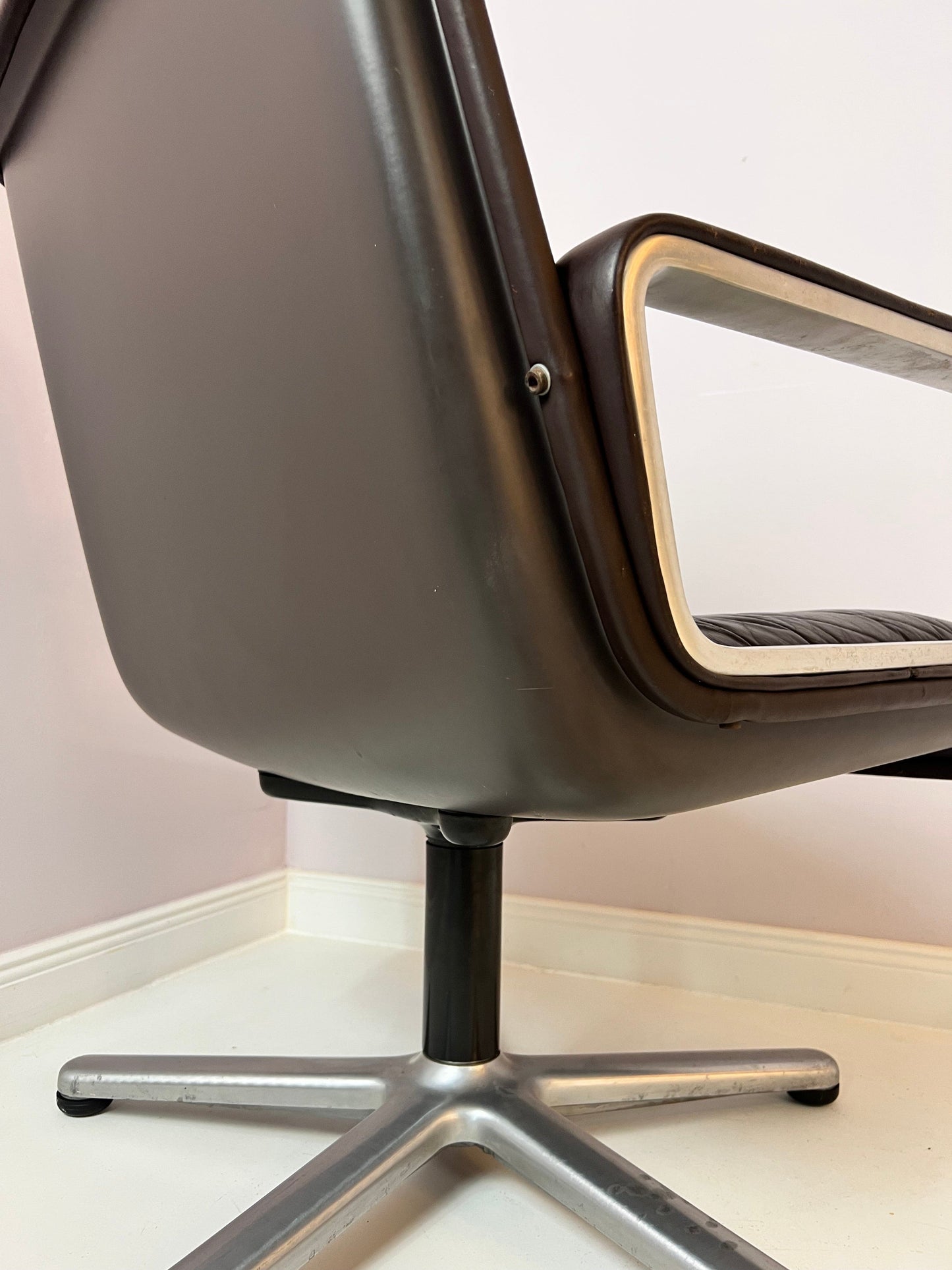 Office chair Delta 2000 by Wilkhahn