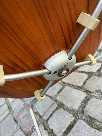 Vintage chair Series 7 walnut by Arne Jacobsen for Fritz Hansen