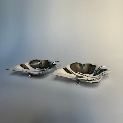 Bol vintage en argent en forme de feuille modèle 23159 par Tiffany &amp; Co. Lot de 2 en argent