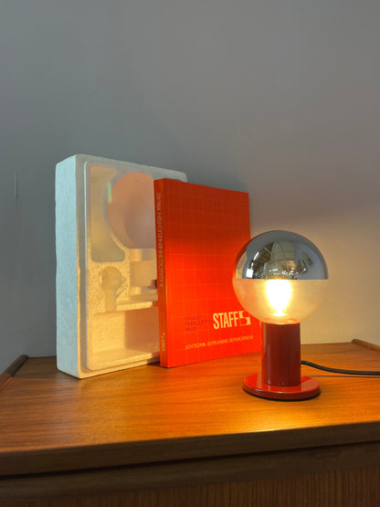 Lampe de table Big Globe rouge par Motoko Ishii pour STAFF