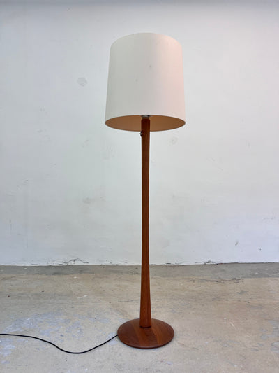 Vintage Stehlampe Teak mit Seidenschirm aus Dänemark