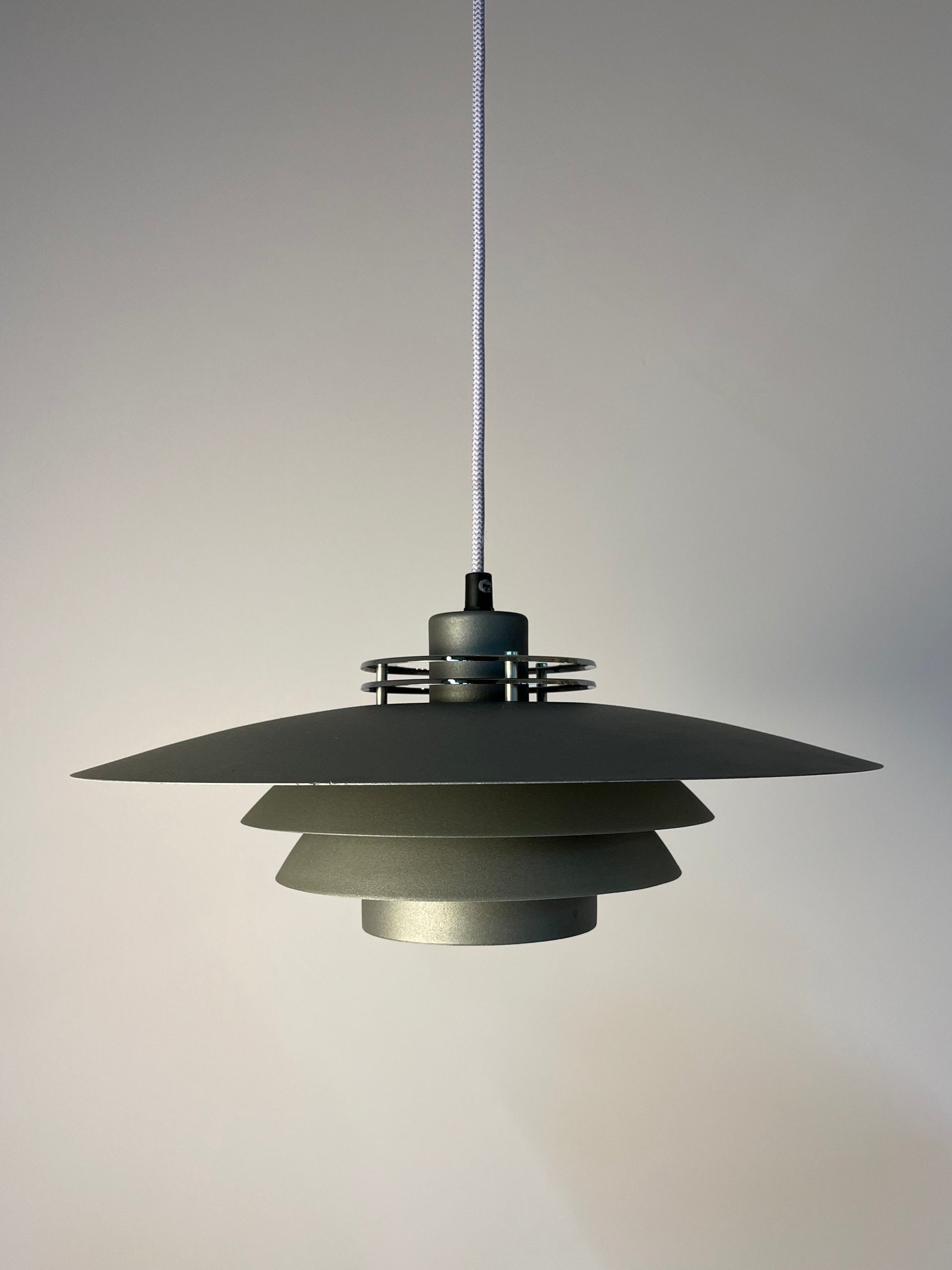 Vintage Hängelampe DE-LUX von Design Light grau