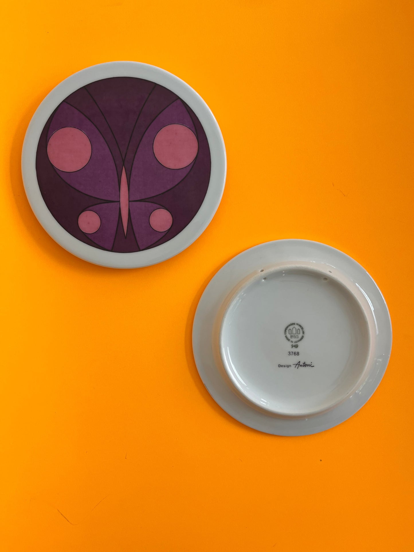 Vintage collector's plate butterfly by Ib Antoni for Bing &amp; Grøndahl set of 2