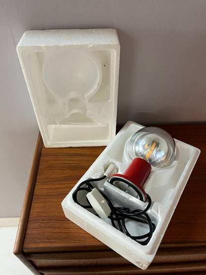 Lampe de table Big Globe rouge par Motoko Ishii pour STAFF