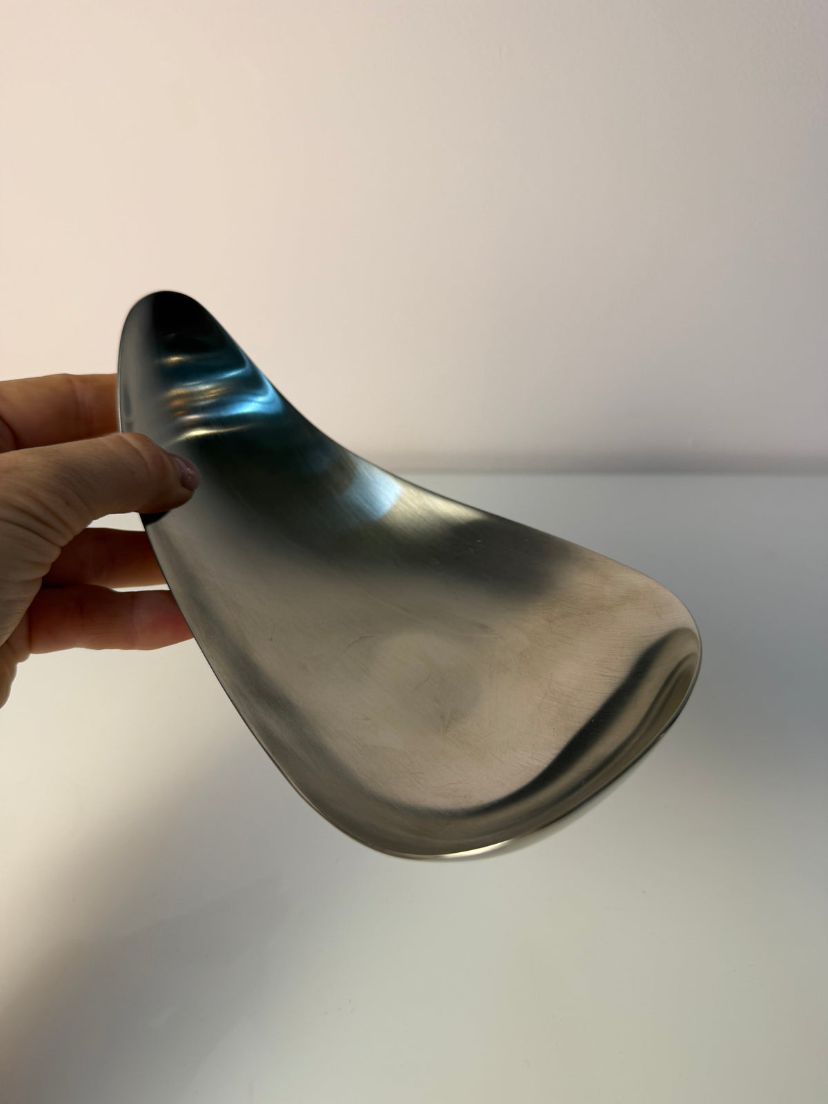 Servierschale Leaf medium von Helle Damkjær für Georg Jensen