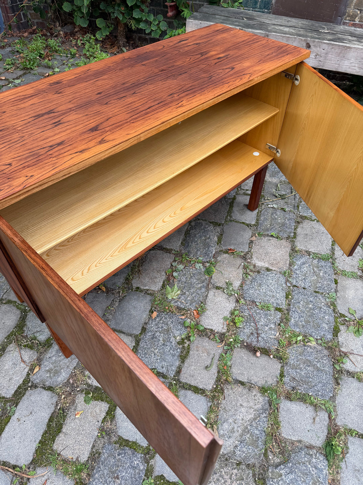 Vintage Sideboard mit Schloss aus Dänemark, Mid-Century