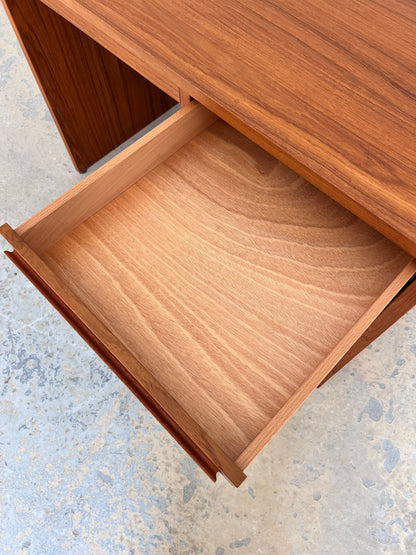 Vintage Schreibtisch Teak mit Laptop-Fach aus Dänemark