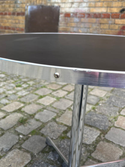 Table basse en linoléum noir chromé par Mauser