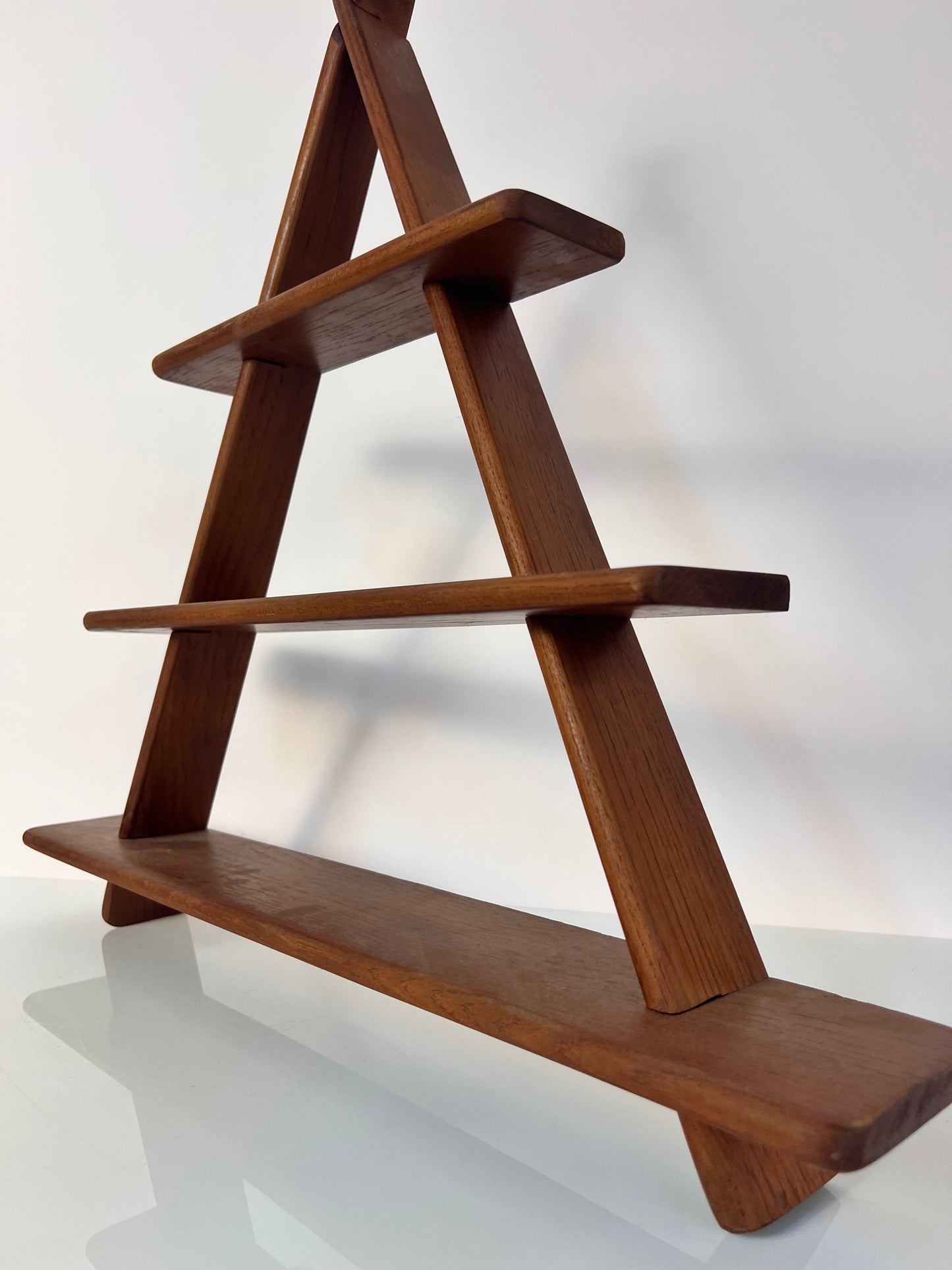 Vintage Wandregal Dreieck aus Teak aus Dänemark