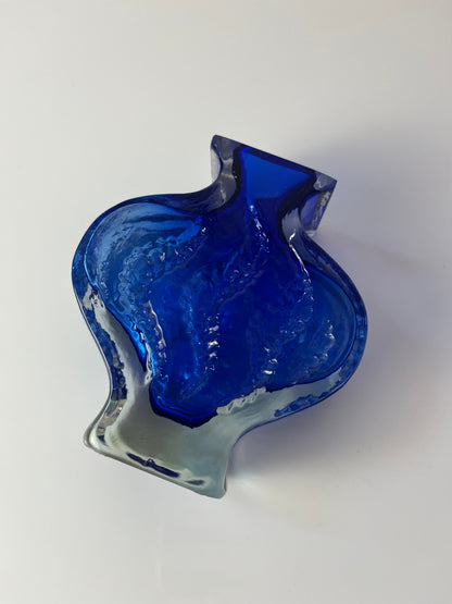 Vintage Vase von Ingrid Glas blau mit Gravur