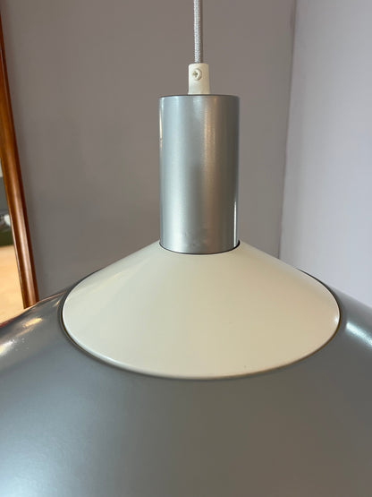Suspension vintage modèle 118564 gris blanc par Louis Poulsen