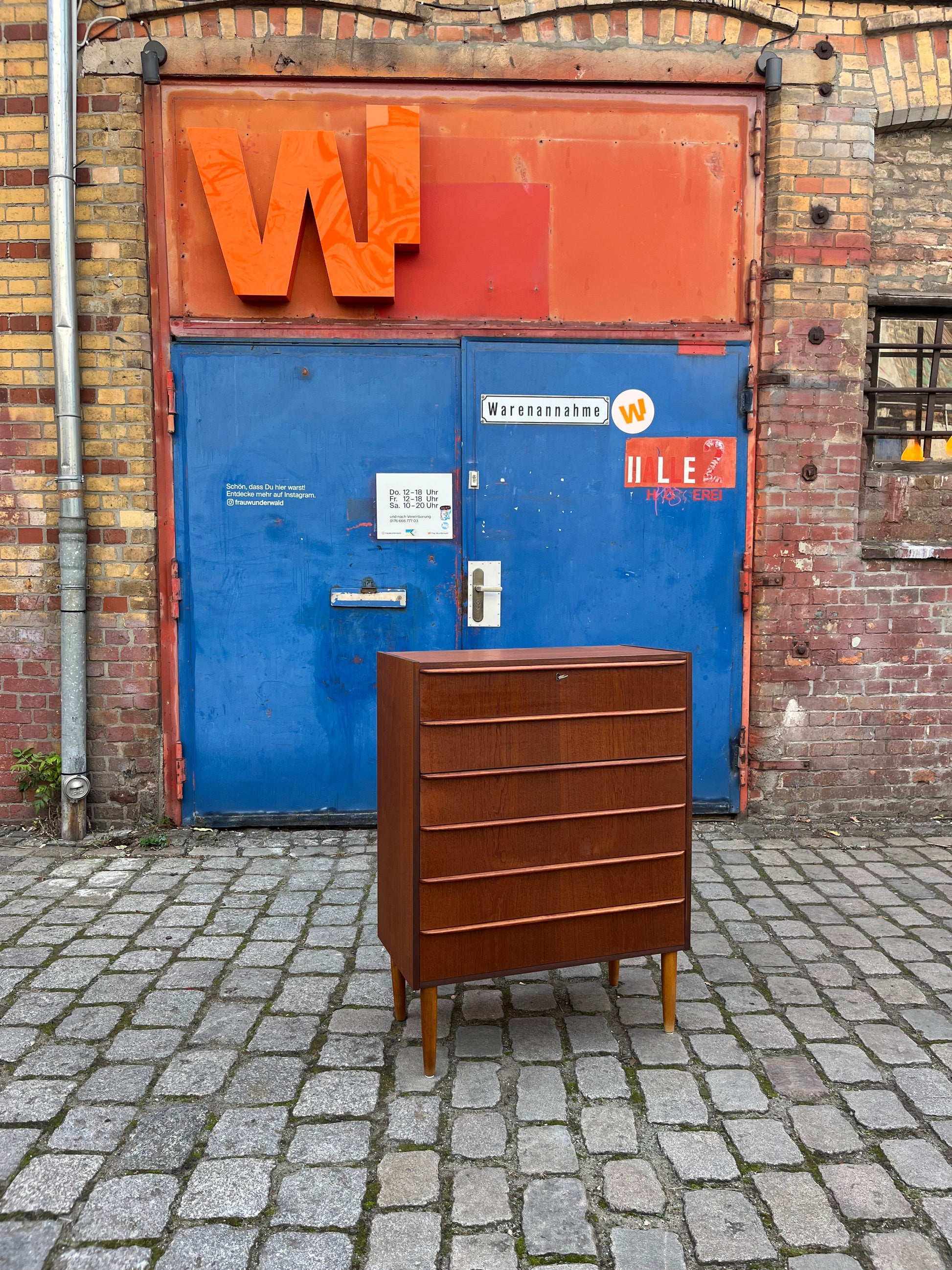 Vintage Kommode Teak mit Schloss aus Dänemark