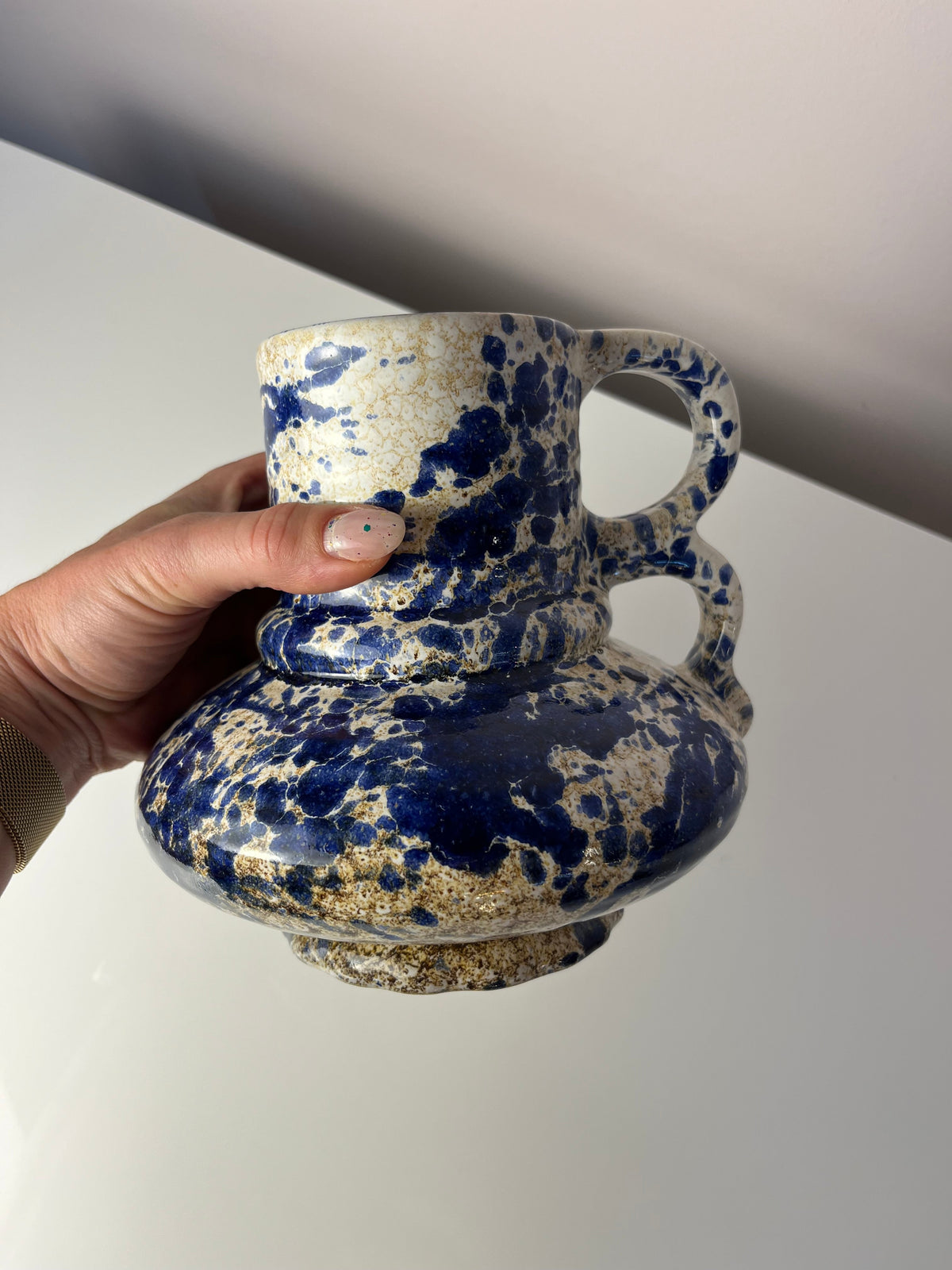 Vintage Karaffe blau gesprenkelt von Marei Keramik