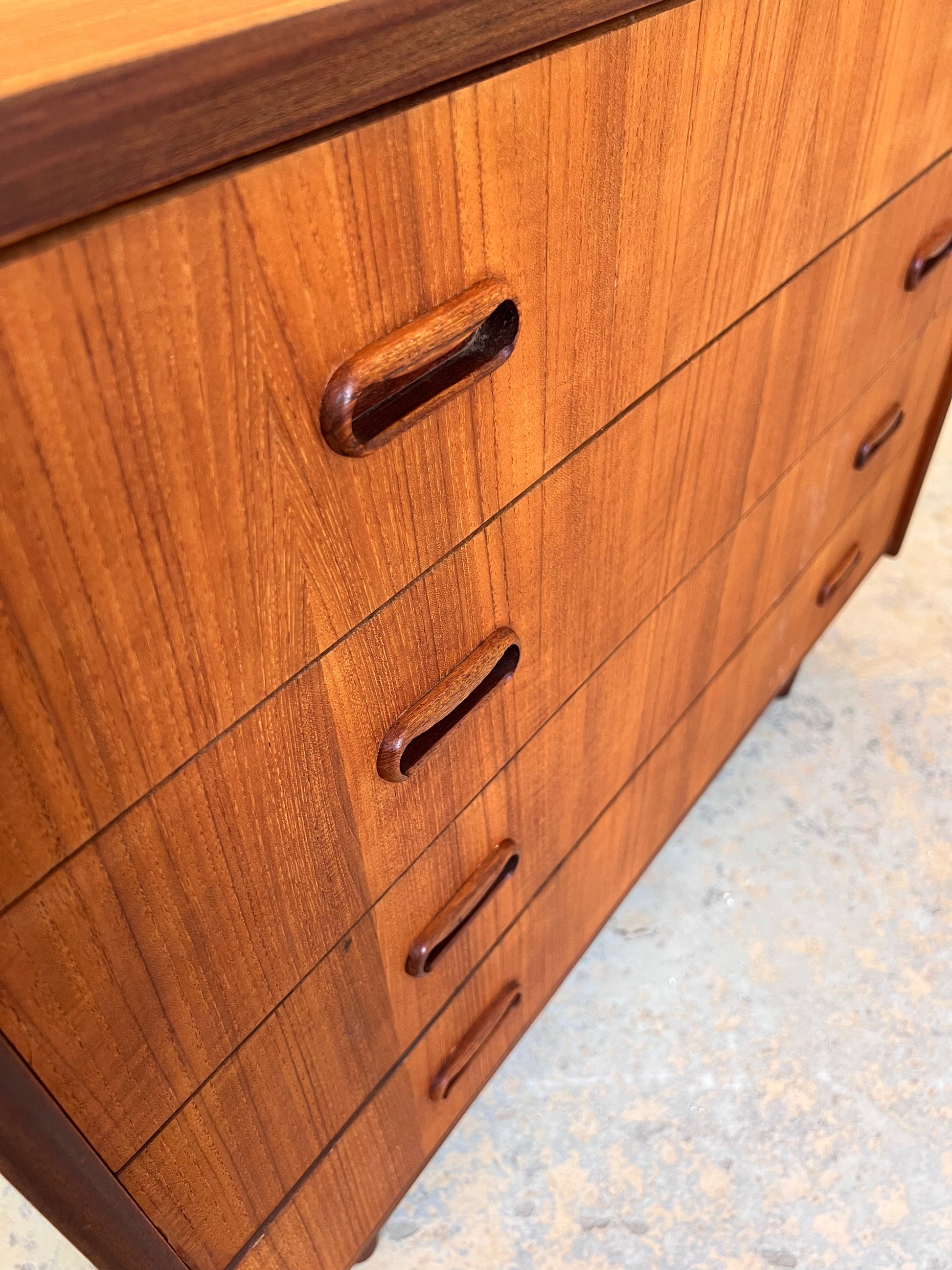 Vintage Kommode Teak zweifarbig aus Dänemark, 60er Jahre