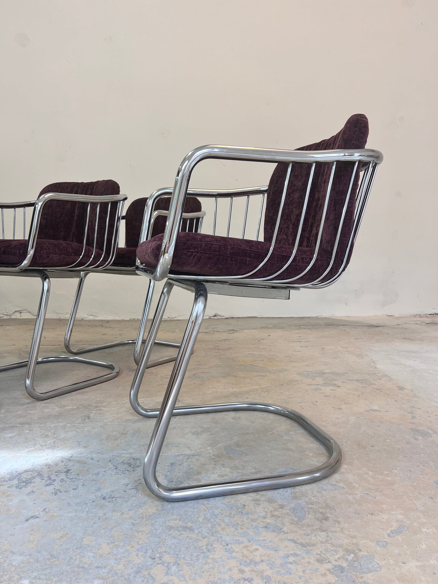 Vintage Freischwinger von Gastone Rinaldi, Chrom mit neuem lila Polster