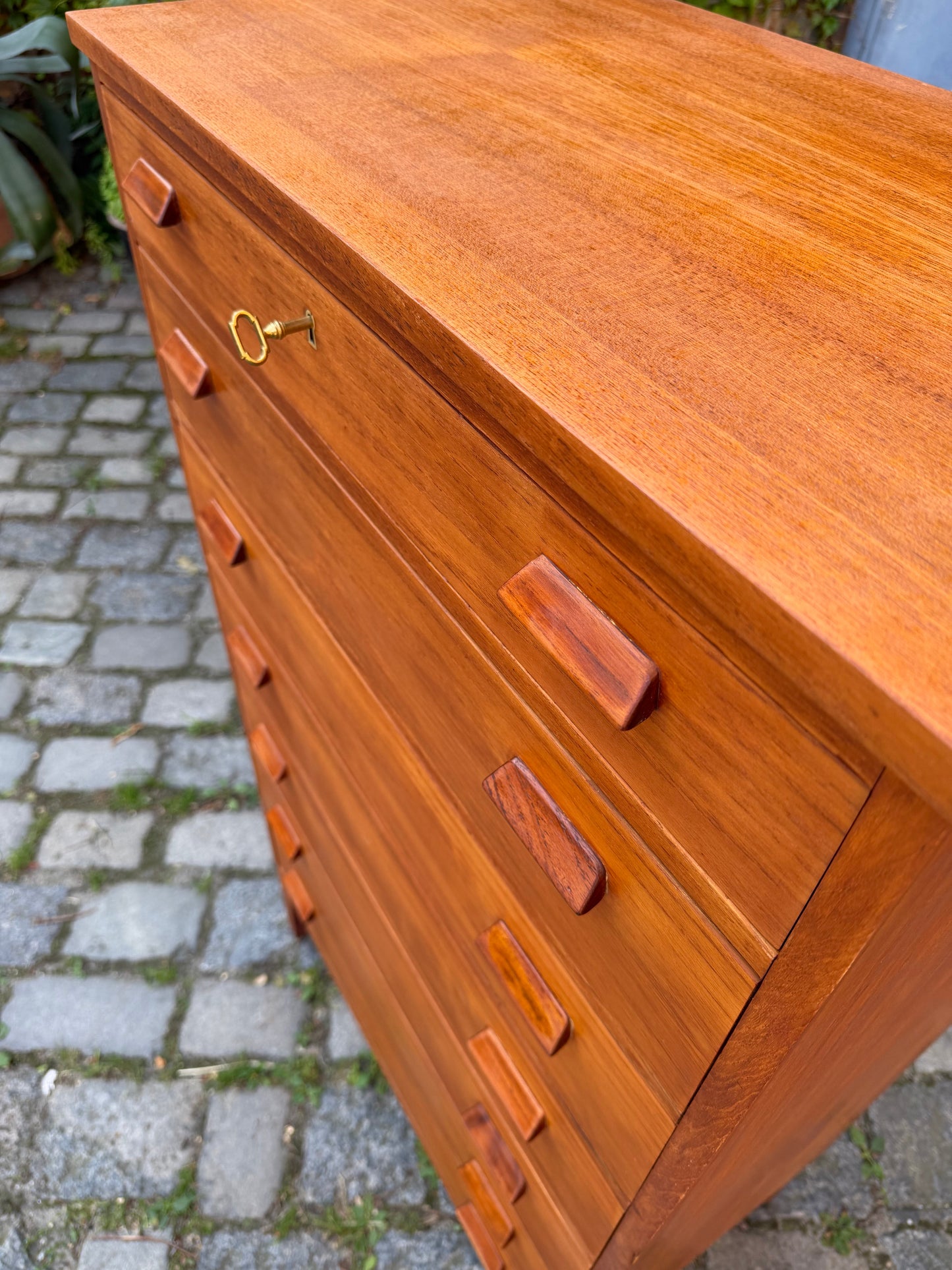 Vintage Tallboy Kommode aus Teak, Dänemark