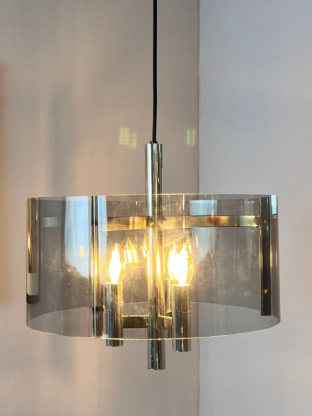 Vintage Hängelampe Chrom und Rauchacryl