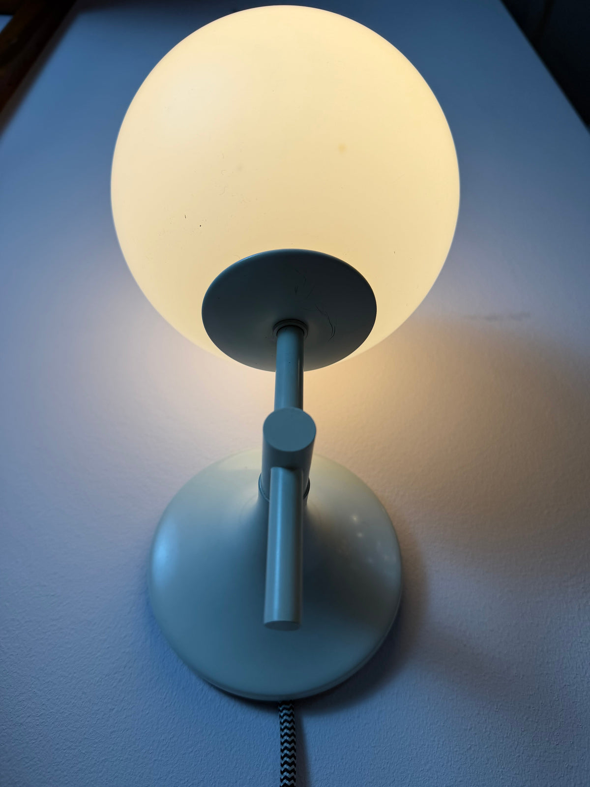 Vintage Wandlampe Opalglas von Max Bill für Temde