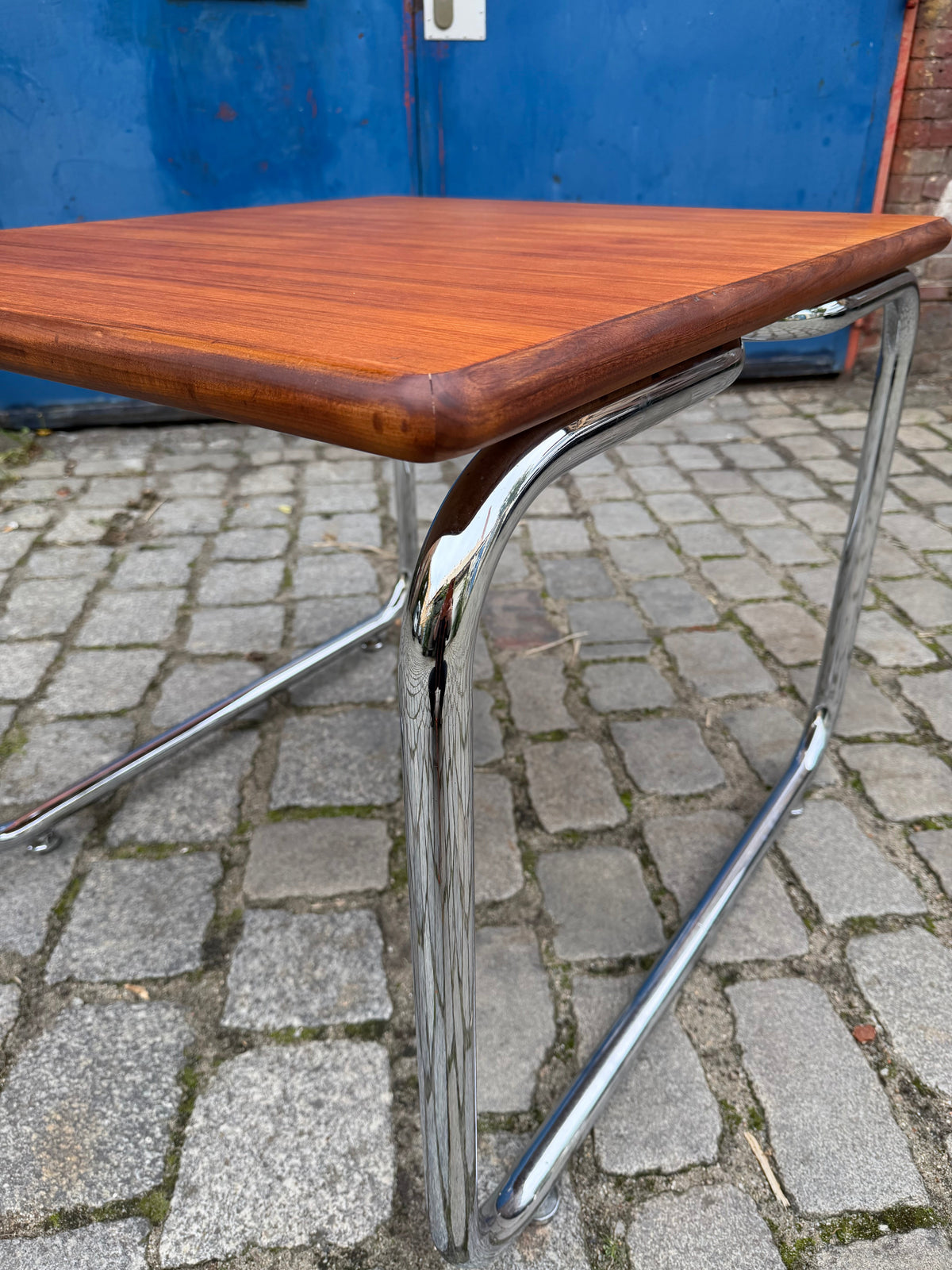 Vintage Esstisch Teak und Chrom im Space Age Design