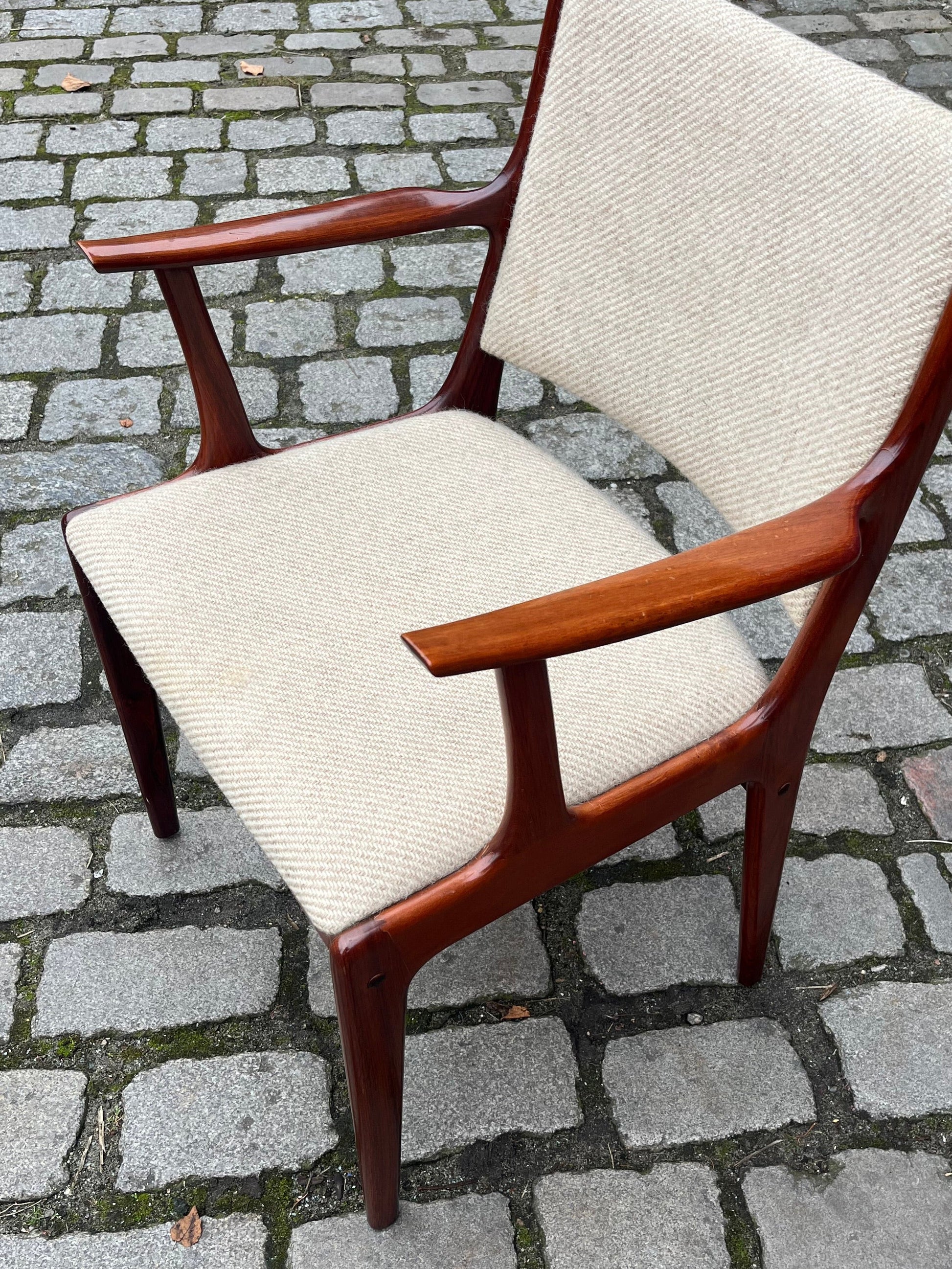 Vintage Armlehnstuhl von Johannes Andersen für Uldum Møbelfabrik mit Wollbezug