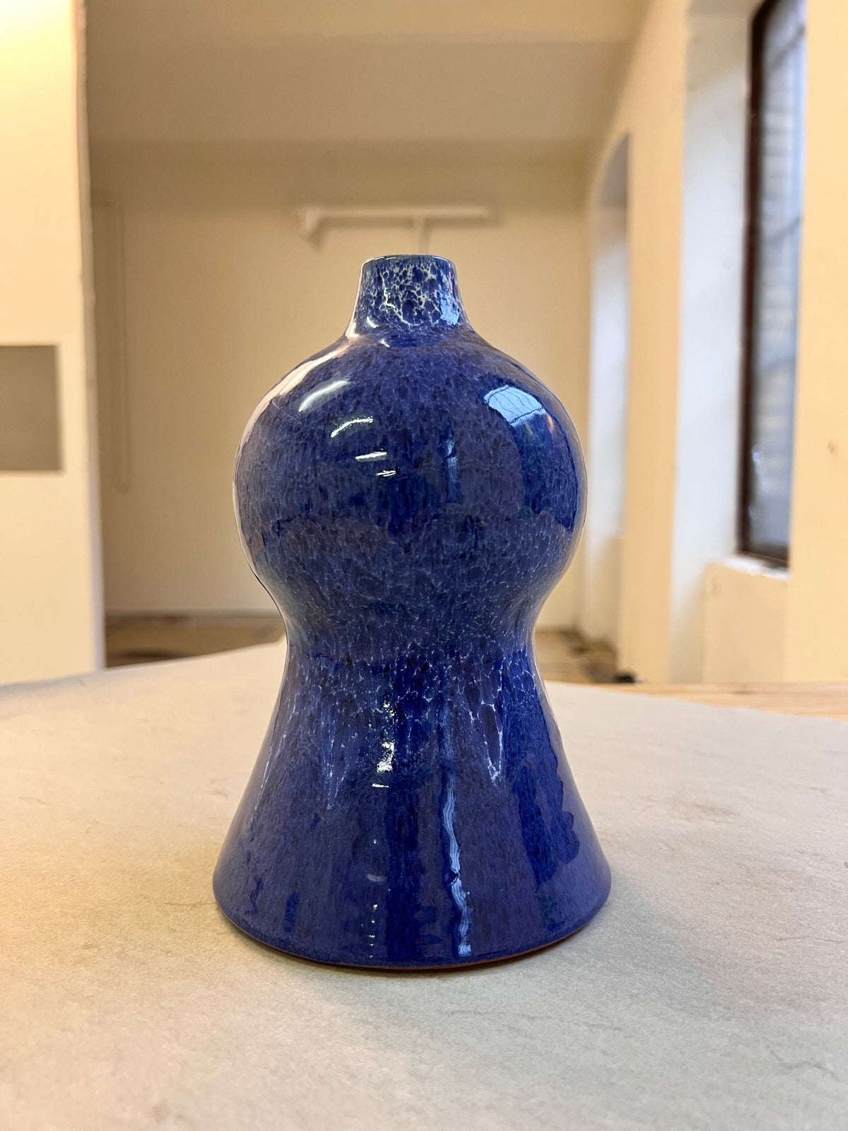 Vase vintage en céramique bleue de VEB Töpferhof Römhild GDR