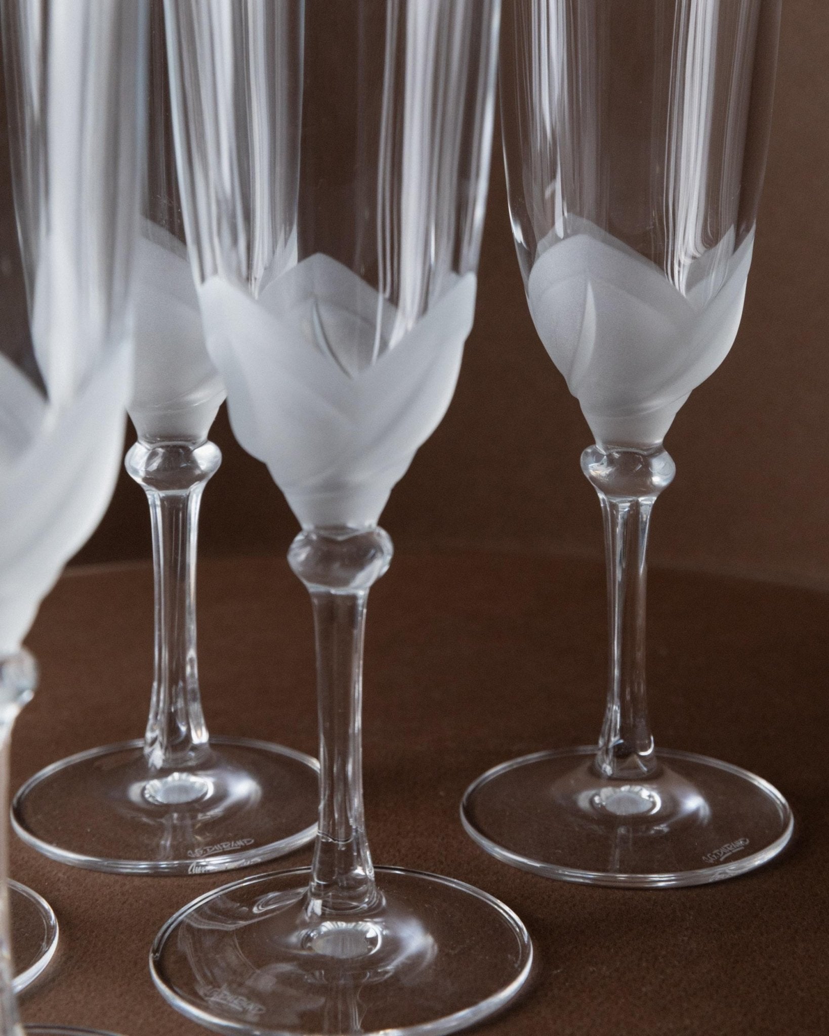 Vintage Champagnerglas Set von 6 von J.G. Durand für Durand mit mattem Blumendetail