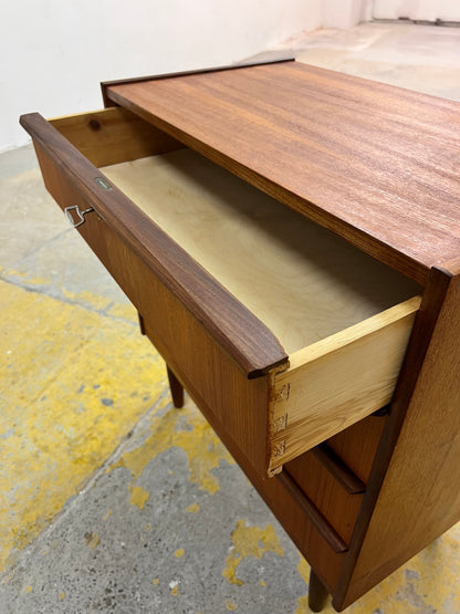 Vintage Kommode Teak mit Schloss aus Dänemark
