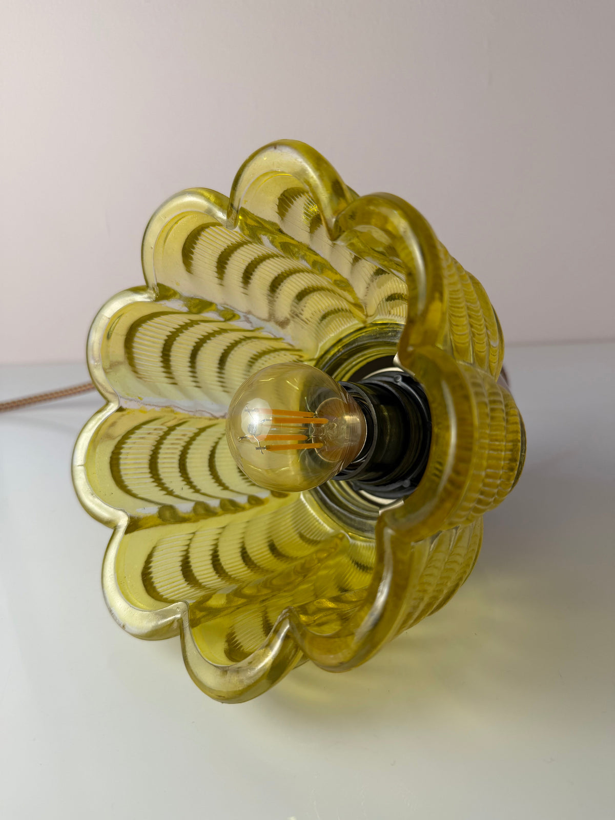 Hängelampe "1545-02" Blumenform gelb von VEB Narva