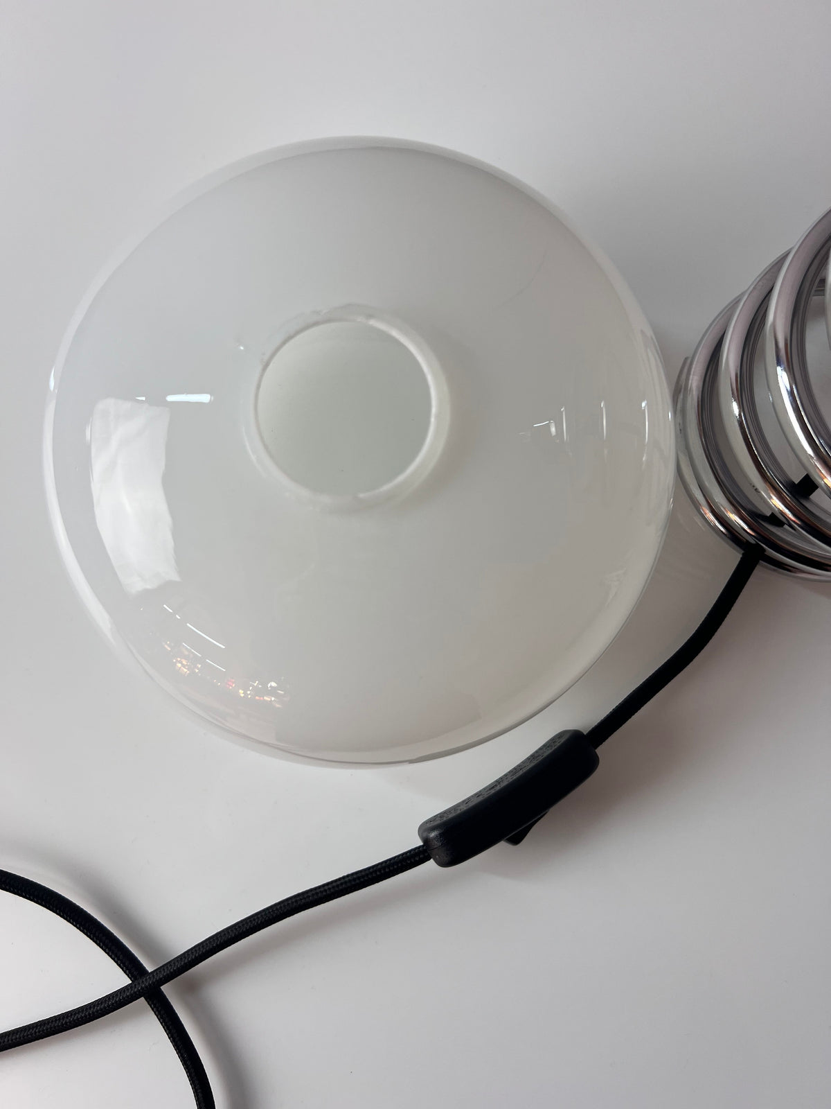 Spiral-Tischlampe Glas und Chrom von Ingo Maurer für HONSEL