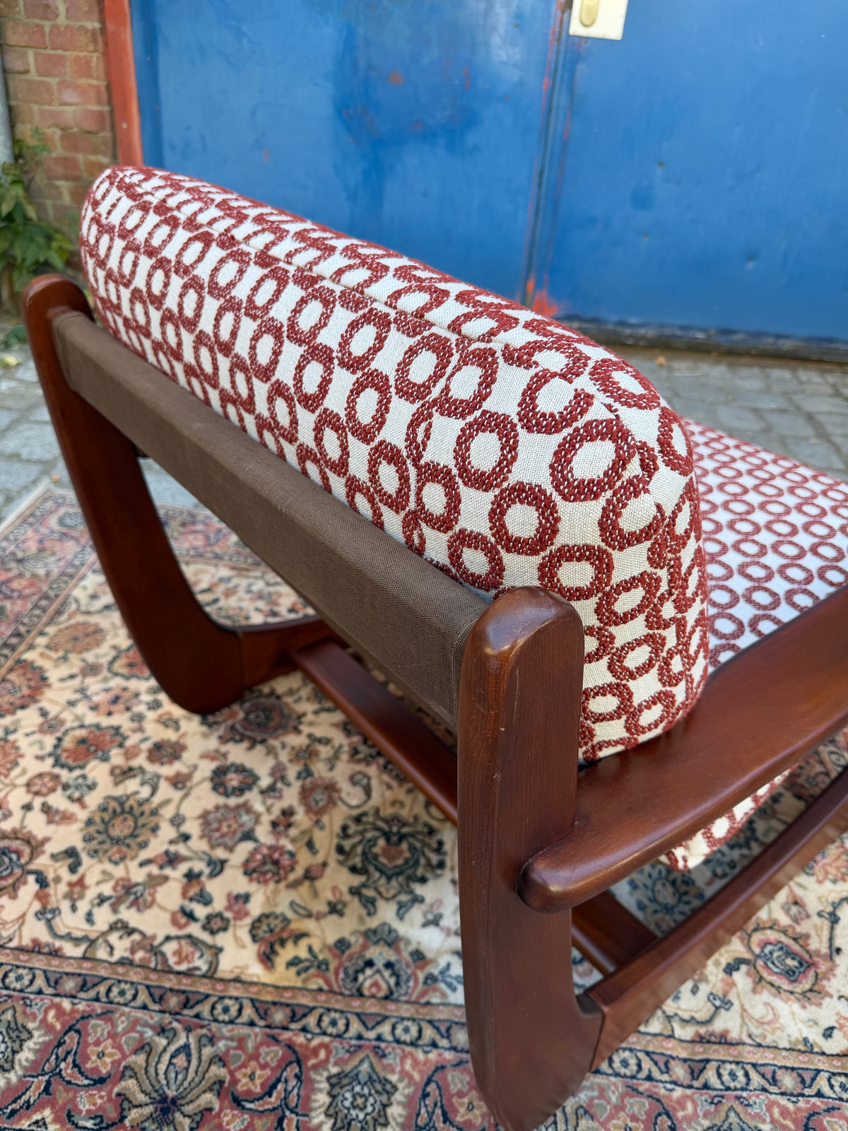 Vintage Sessel Mahagoni Brutalismus mit Kreismuster